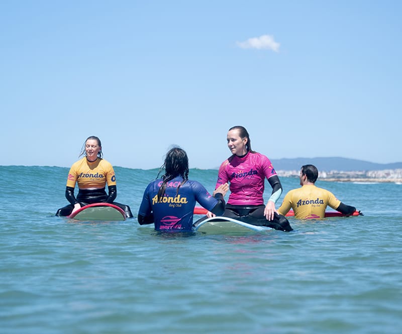 Group surf lesson Azonda