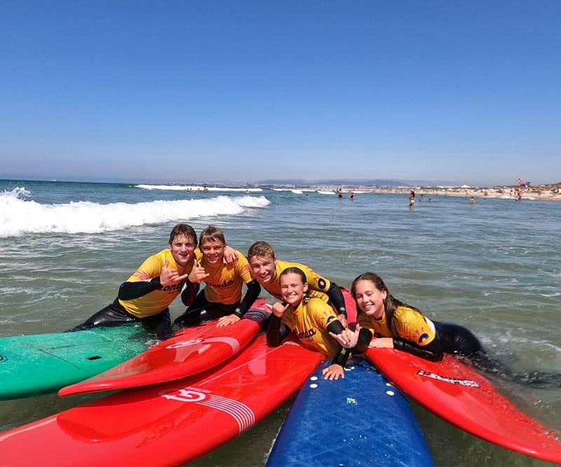 Azonda kids surf camp