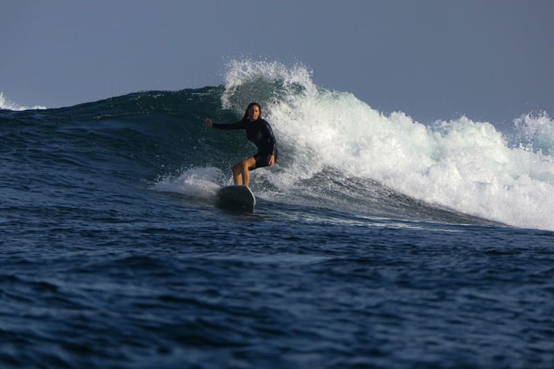 South Adventures surf lesson