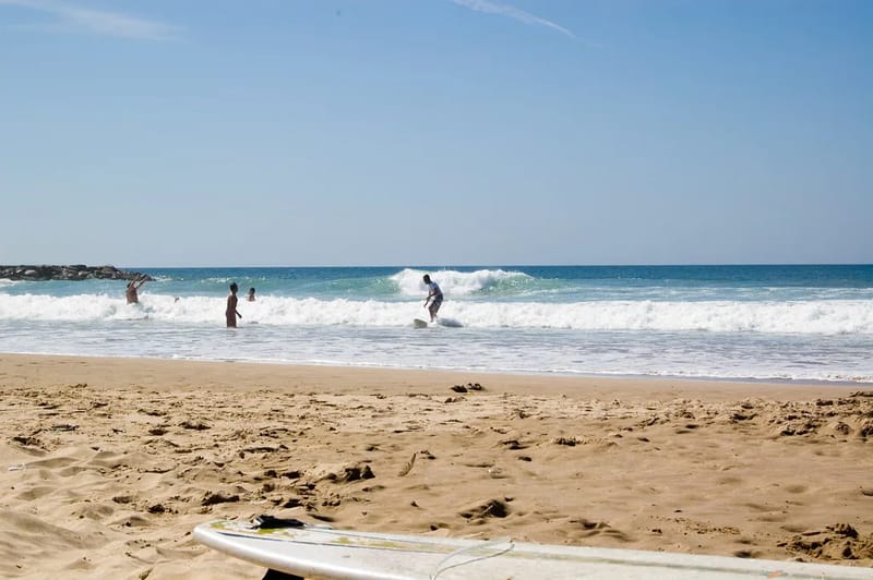 Surf in Praia do CDS